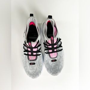 Nike flex contact 3 Running Training Shoes women’s Size 6 White & pink